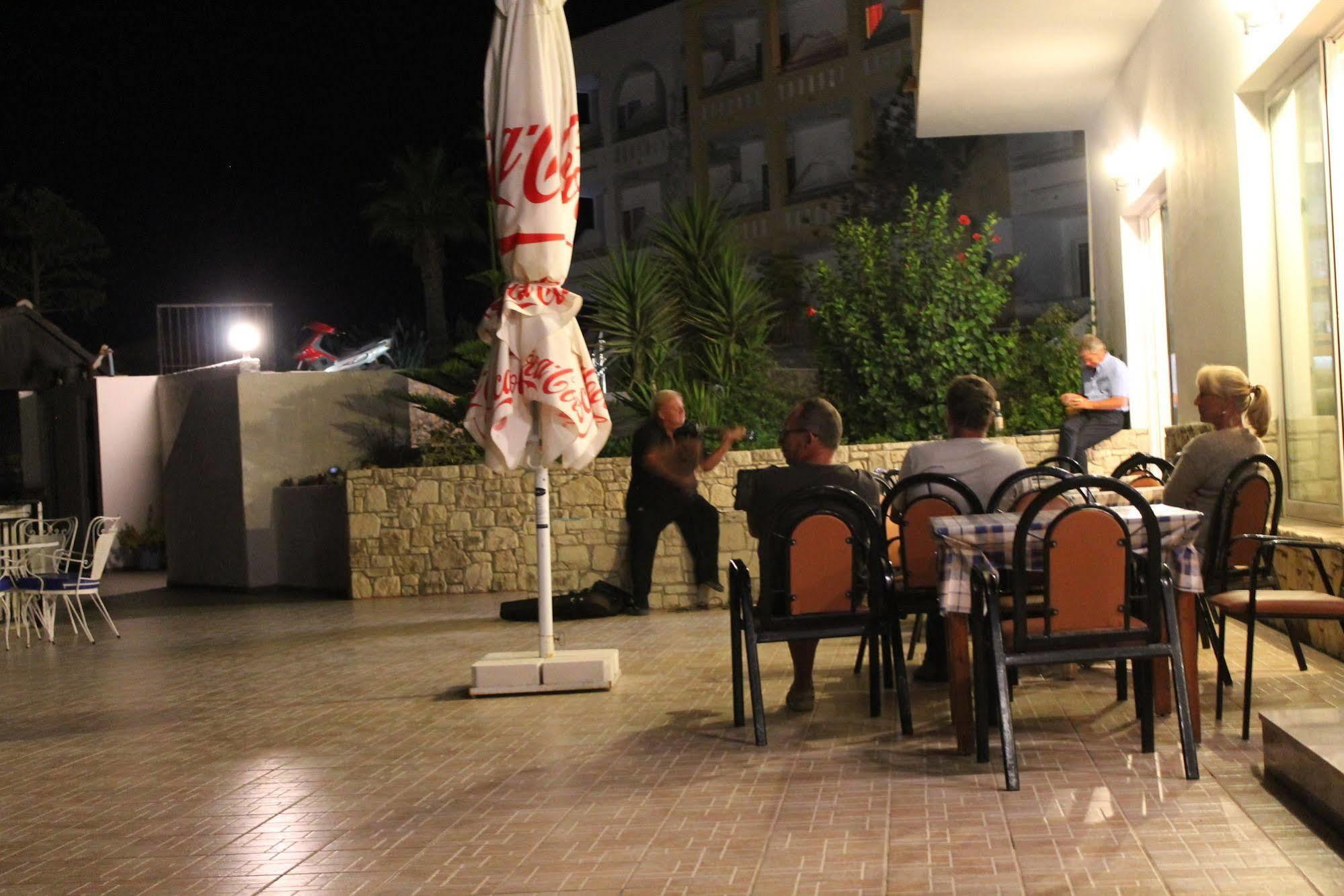 Hotel Pantheon, Kefalos المظهر الخارجي الصورة